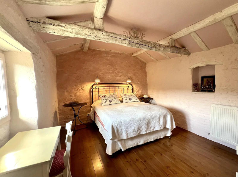 Maison - 280 m² - 10 pièces