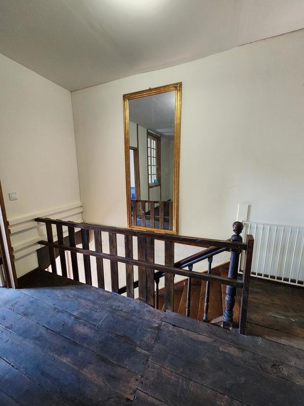 Maison - 235 m² - 8 pièces