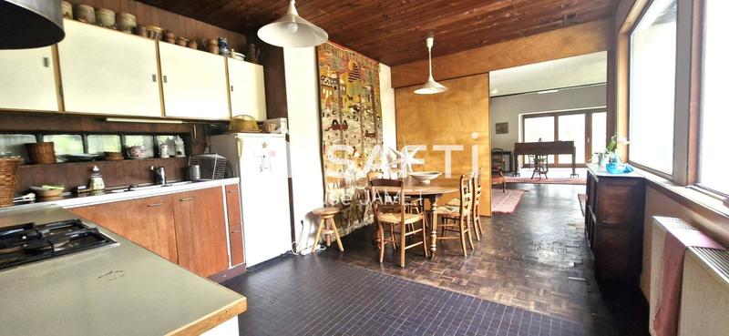 Maison - 165 m² - 10 pièces