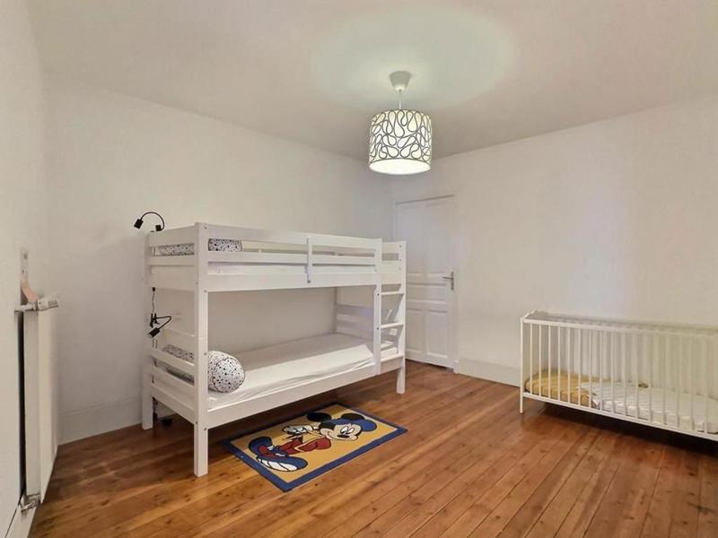 Maison - 180 m² - 5 pièces