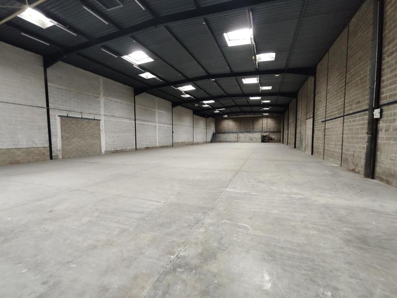 Local d'activité / Entrepôt - 1 410 m²