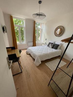 Appartement - 240 m² - 1 pièce