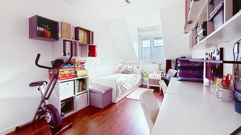 Maison - 83 m² - 5 pièces