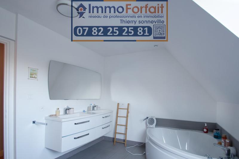 Maison - 201 m² - 7 pièces