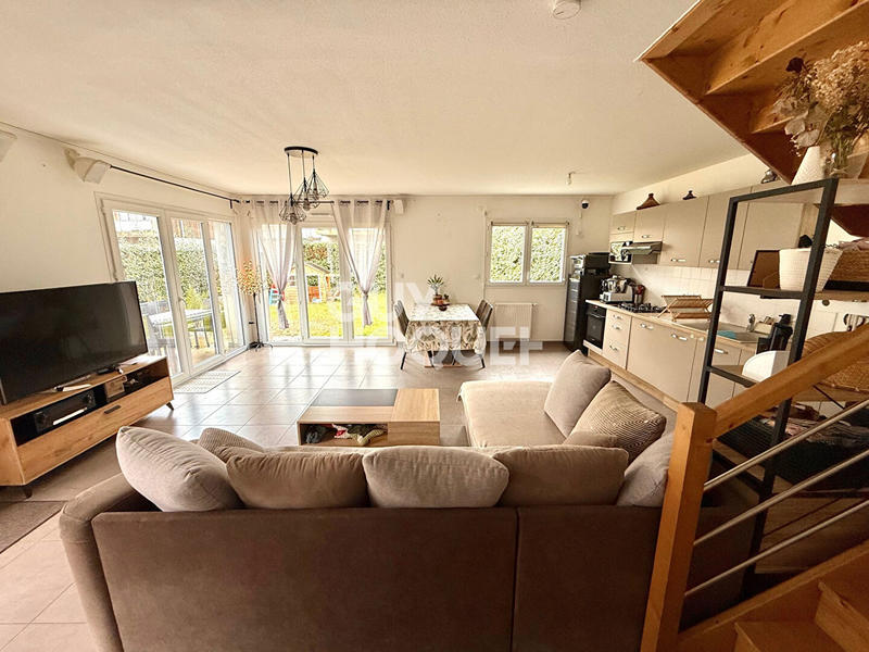 Maison - 90 m² - 4 pièces