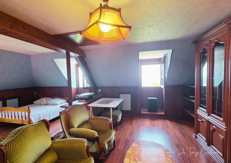 Maison - 262 m² - 10 pièces