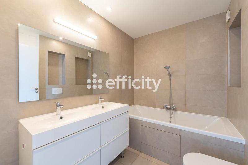 Appartement - 110 m² - 4 pièces