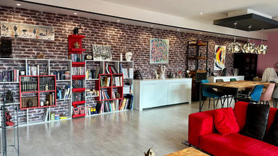 Loft - 169 m² - 5 pièces