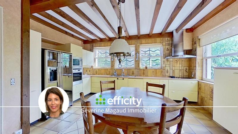 Maison - 232 m² - 6 pièces