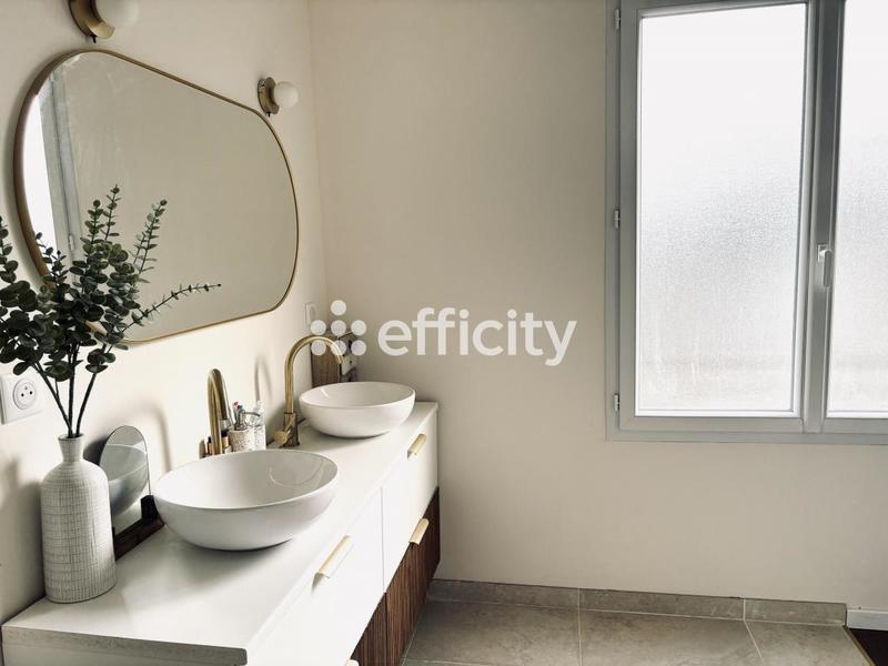 Maison - 123 m² - 4 pièces