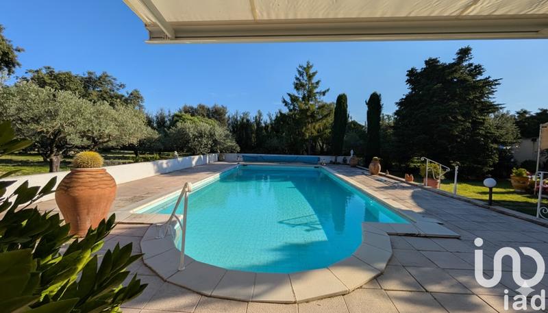 Maison - 242 m² - 7 pièces