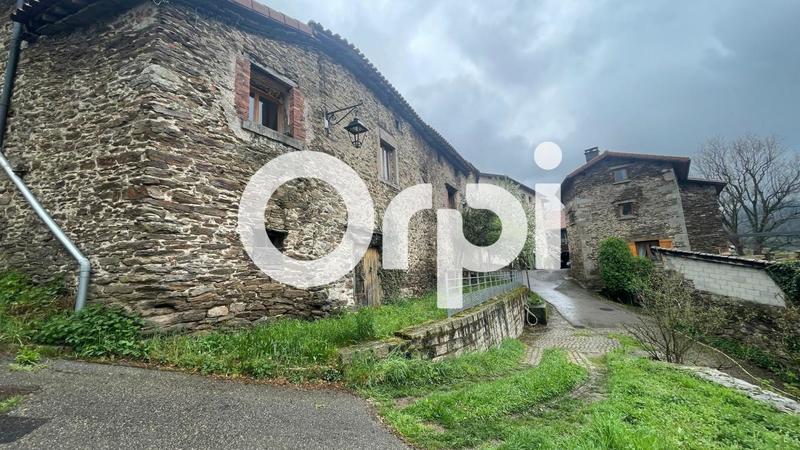 Maison - 300 m² - 4 pièces