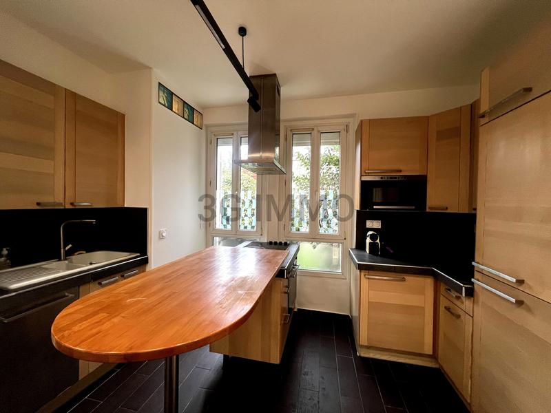 Appartement - 82 m² - 4 pièces