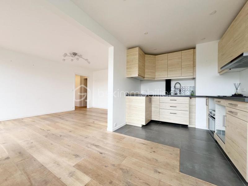 Appartement - 95 m² - 5 pièces