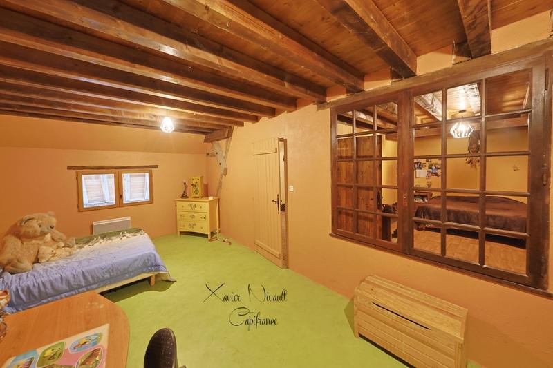 Maison - 242 m² - 5 pièces