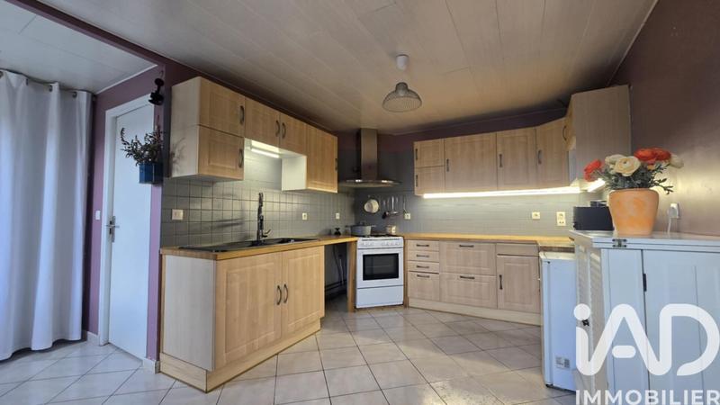 Maison - 143 m² - 8 pièces