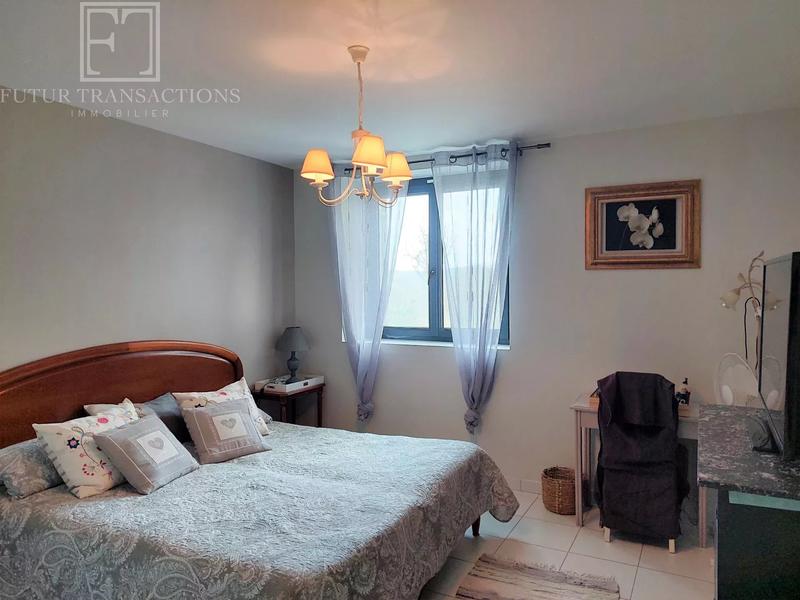 Maison - 207 m² - 9 pièces