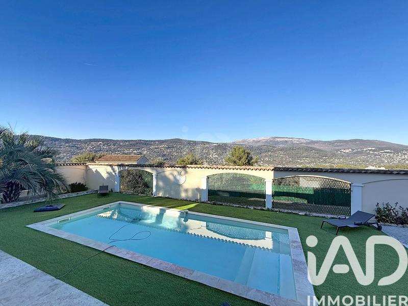 Maison - 251 m² - 7 pièces