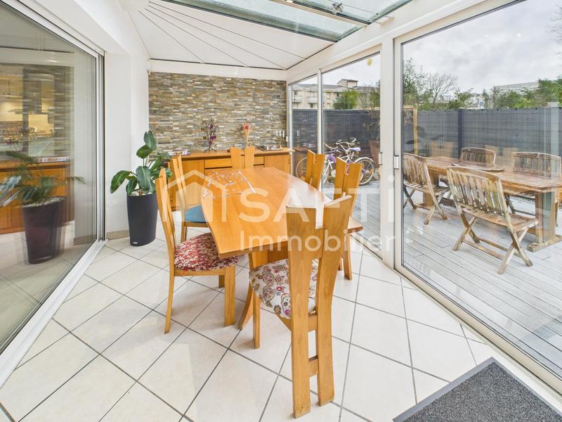 Maison - 111 m² - 4 pièces