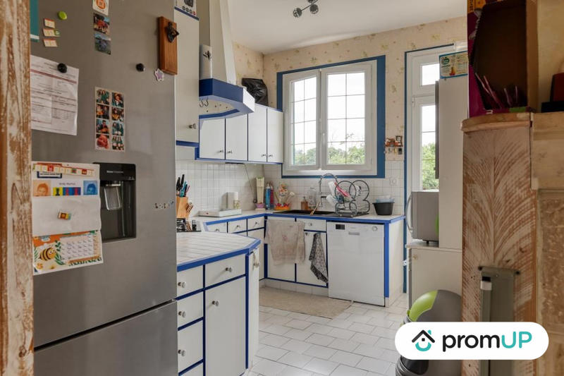 Maison traditionnelle - 210 m² - 6 pièces