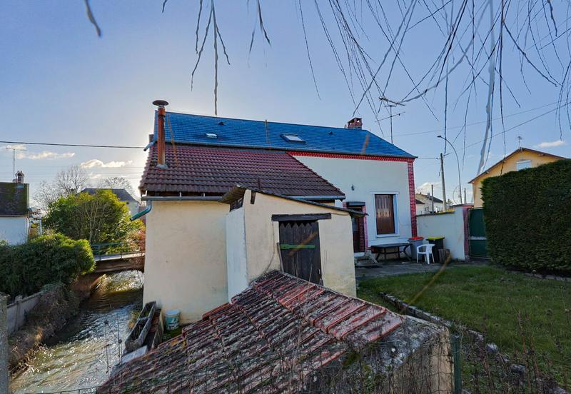 Maison - 92 m² - 5 pièces