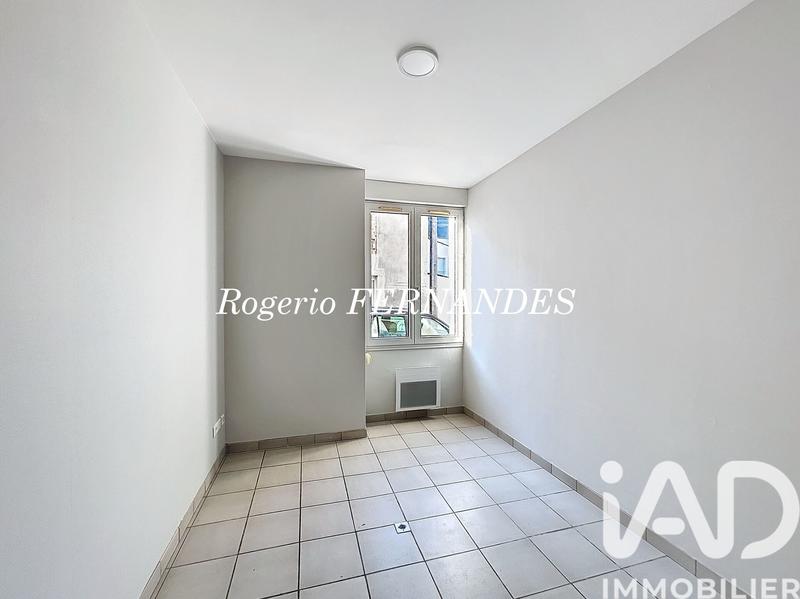 Appartement - 93 m² - 8 pièces