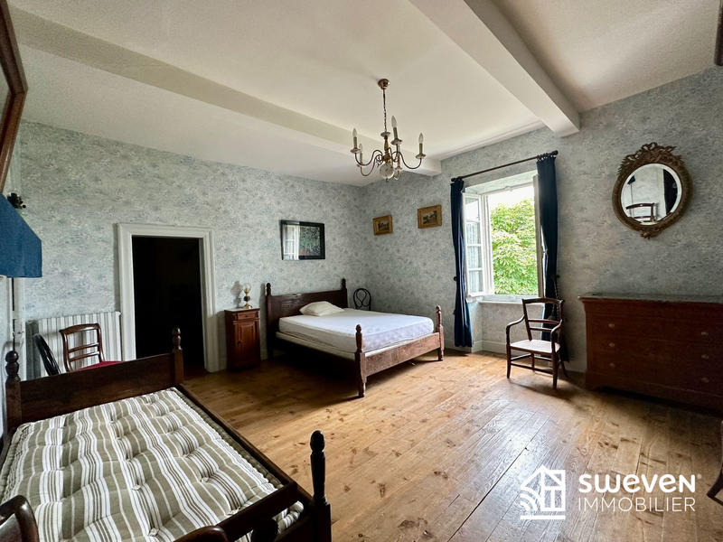 Maison ancienne - 167 m² - 6 pièces