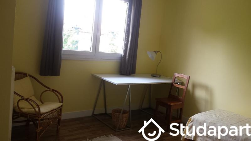 Chambre - 13 m² - 1 pièce