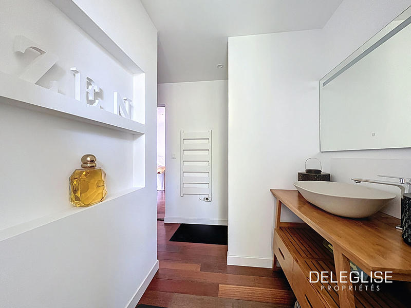 Demeure - 200 m² - 7 pièces