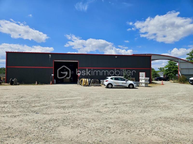 Local d'activité / Entrepôt - 354 m² - 3 pièces