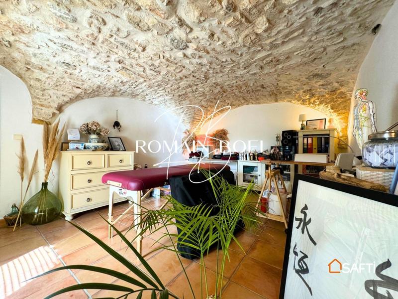 Maison - 250 m² - 11 pièces