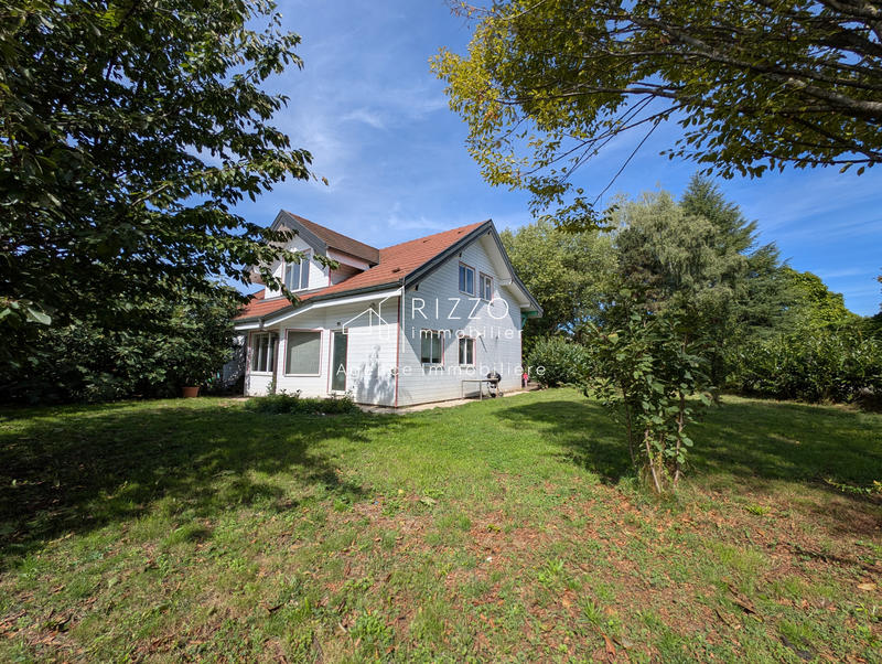 Villa - 161 m² - 6 pièces