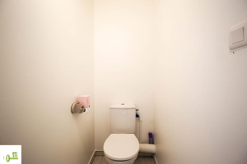 Maison - 270 m² - 8 pièces