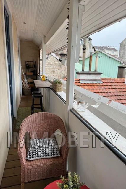 Appartement - 90 m² - 4 pièces