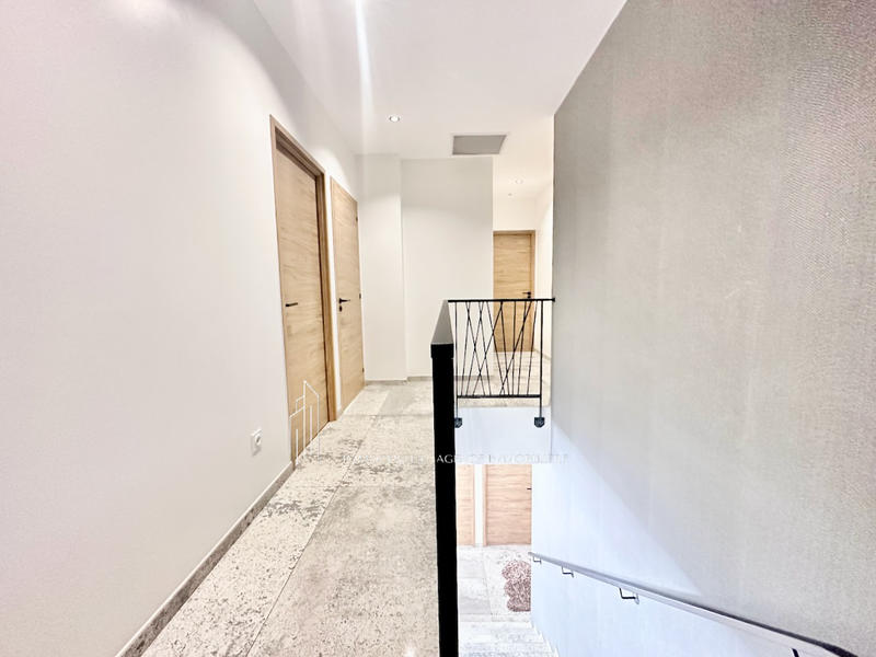 Villa - 165 m² - 6 pièces