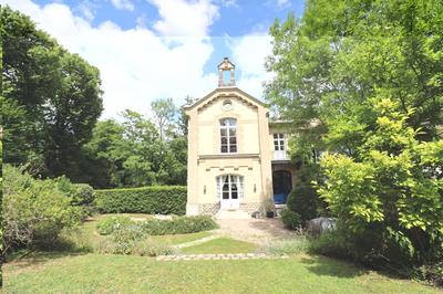 Maison ancienne - 232 m² - 8 pièces