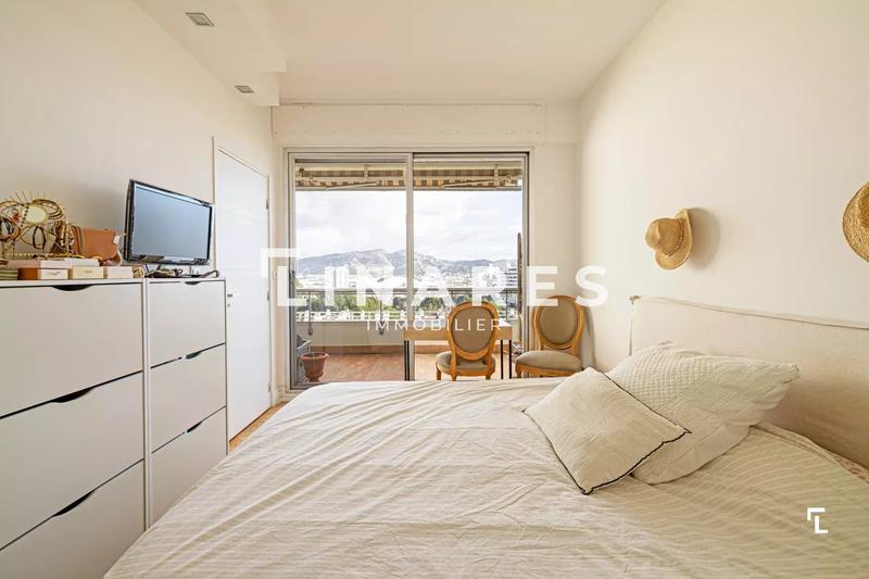 Appartement - 90 m² - 4 pièces