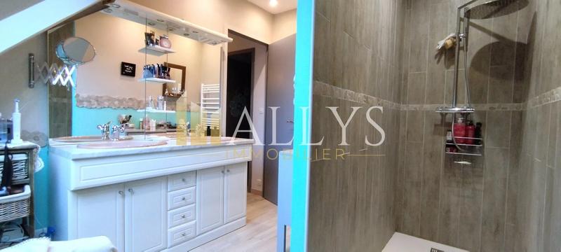 Maison - 122 m² - 7 pièces