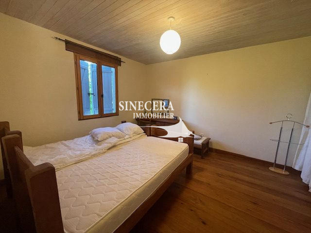 Maison - 340 m² - 5 pièces