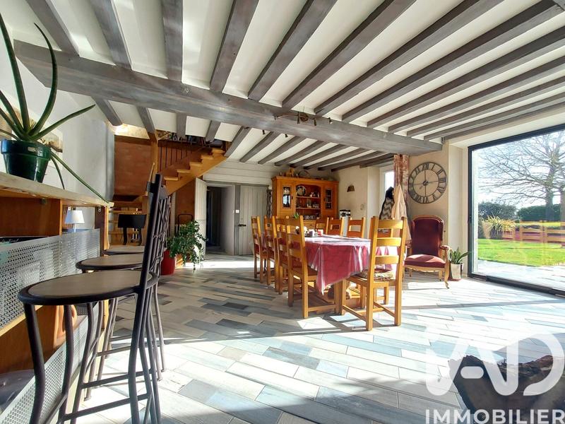 Maison - 175 m² - 9 pièces