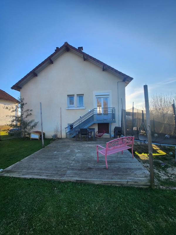 Maison - 99 m² - 6 pièces