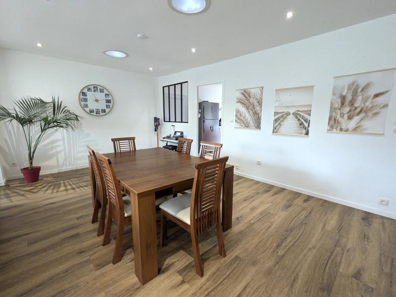 Maison - 140 m² - 7 pièces