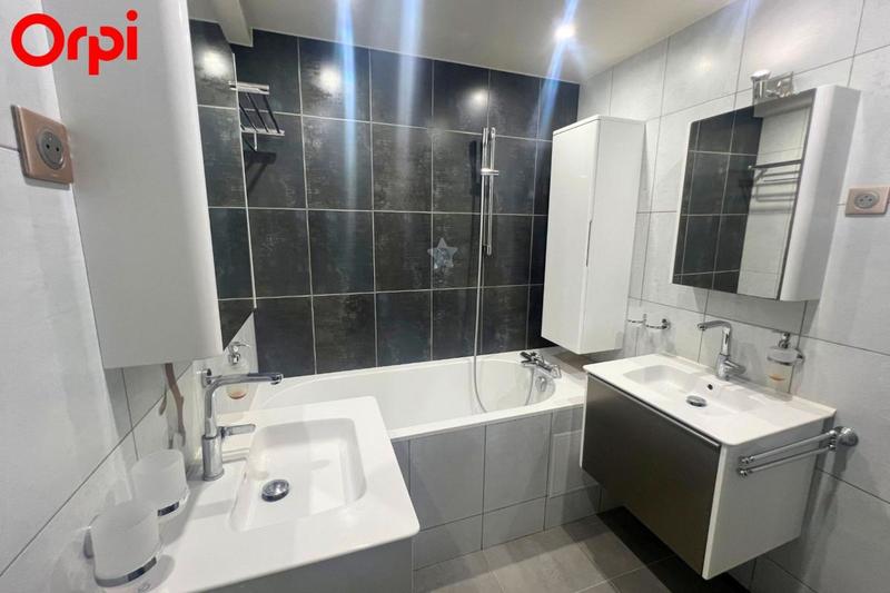 Appartement - 82 m² - 4 pièces