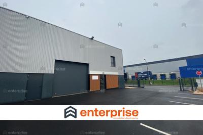 Local d'activité / Entrepôt - 181 m²