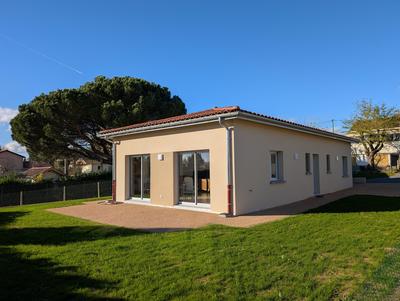 Maison - 92 m² - 4 pièces