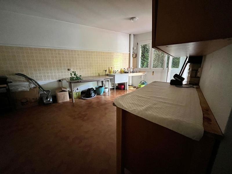 Maison - 220 m² - 10 pièces