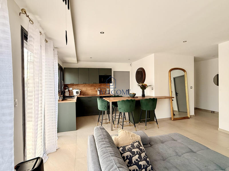 Maison contemporaine - 95 m² - 4 pièces