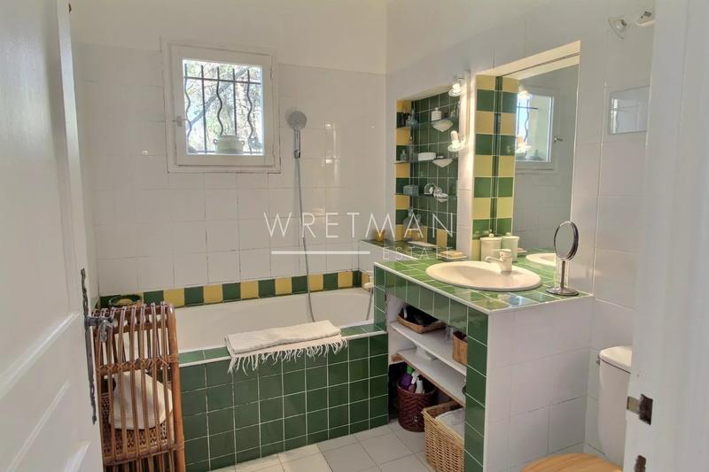 Maison - 180 m² - 6 pièces