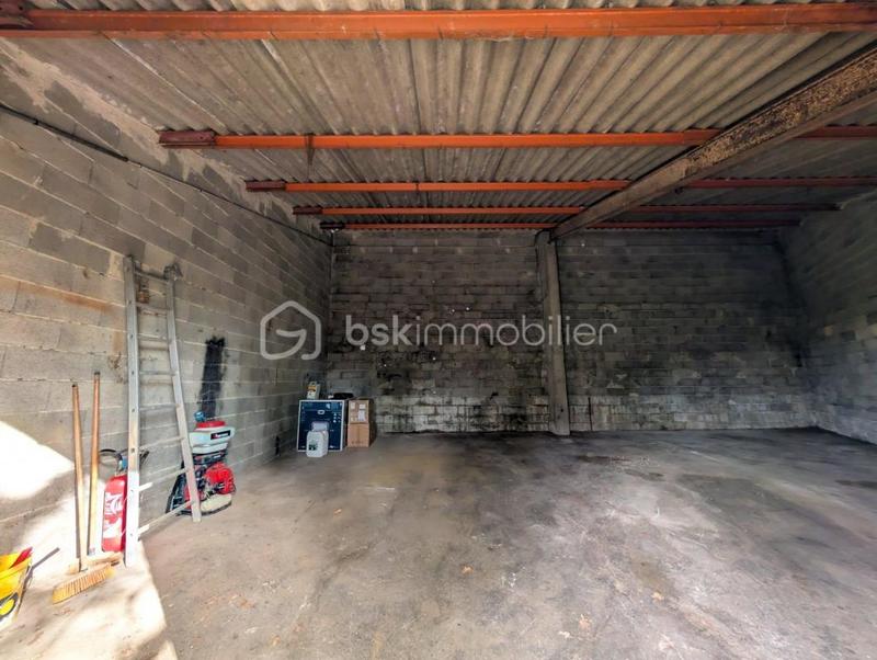 Demeure - 160 m² - 9 pièces