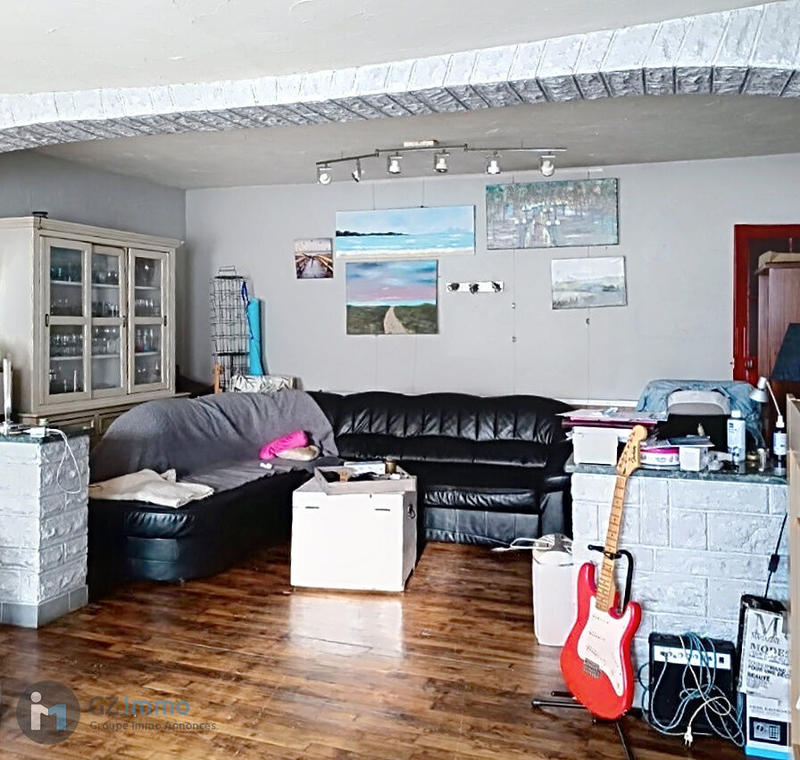 Maison - 230 m² - 7 pièces